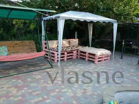 House with all amenities, all year round, Henichesk - apartment by the day