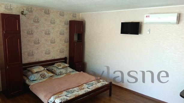 House with all amenities, all year round, Henichesk - apartment by the day