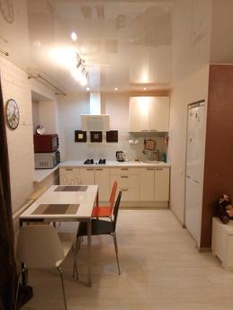 Nice studio in the city center, Volgograd - apartment by the day