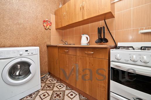 The apartment is at the railway station!, Yekaterinburg - apartment by the day