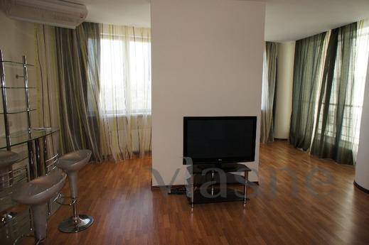 Apartment on Gorkogo 2a sea in 3 minutes, Anapa - apartment by the day