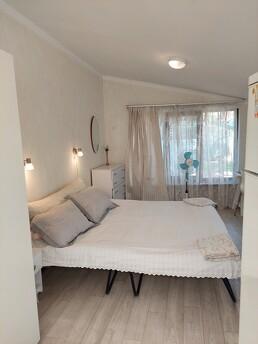 Rent a room. 10 min to the sea. Separate entrance. - Refrige