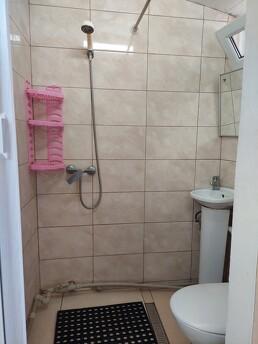 Rent a room by the sea. Separate entranc, Odessa - apartment by the day