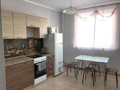 3-комнатная квартира посуточно, Новосибирск - квартира посуточно