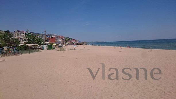 COTTAGE right on the seafront, 50 meters to the beach, an ex