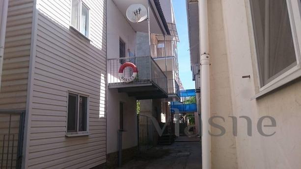 Rent a cottage on the beach, 50m to the, Odessa - apartment by the day