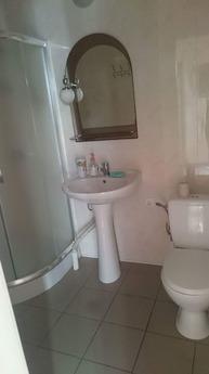 Rent a cottage on the beach, 50m to the, Odessa - apartment by the day