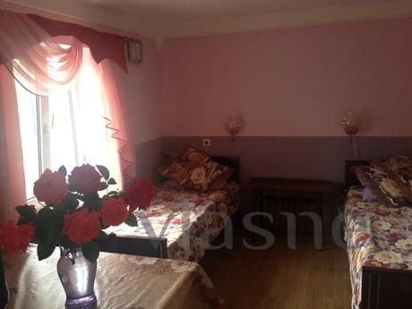 Rent a house in Kryzhanovka. 2 rooms, 5 beds: 2 double bedro