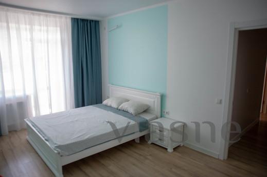 The apartment is new, very bright and spacious, clean, with 