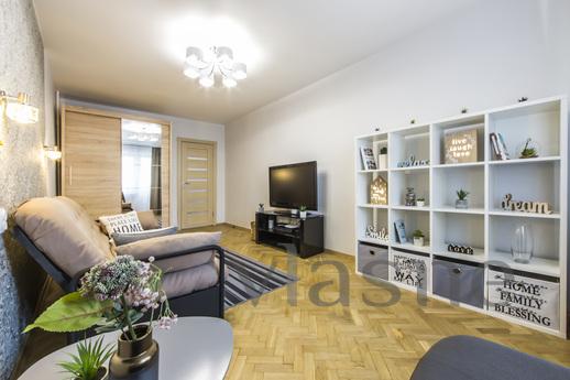 Luxury 2k apartment on m. Palace of Spor, Kyiv - apartment by the day