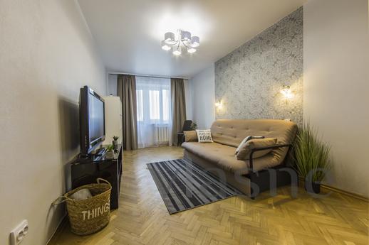 Luxury 2k apartment on m. Palace of Spor, Kyiv - apartment by the day