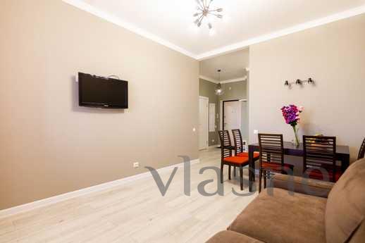 Great apartment in the center of the lef, Astana - apartment by the day