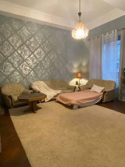 Nezvichaina 3-room apartment in Uzhgorod, Uzhhorod - apartment by the day