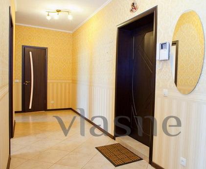 Large 2-bedroom, 1 minute subway Pozniak, Kyiv - apartment by the day