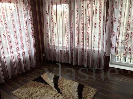 3-rooms. daily. Uzhhorod-pl. Sh. Petofi, Uzhhorod - apartment by the day