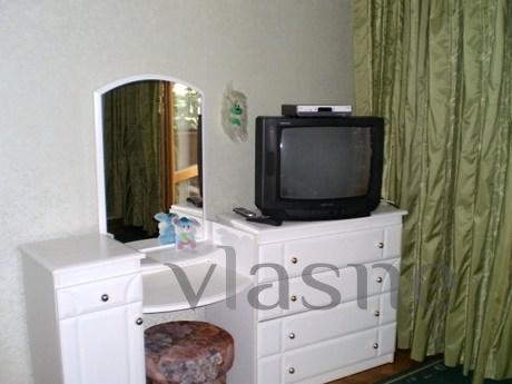 2BR  apartments, Lev Tolstoy aquare, Kyiv - apartment by the day