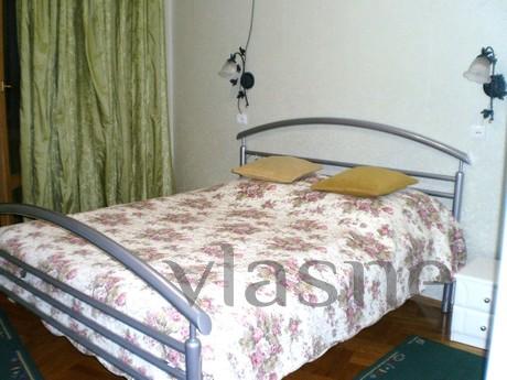 For rent one bedroom stalinka, kotnaty separate, quiet Shota