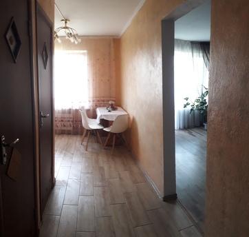 I rent out my apartment in the center by the day, Mykolaiv - apartment by the day