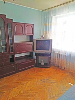 300 meters from the metro Darnitsa, Kyiv - apartment by the day