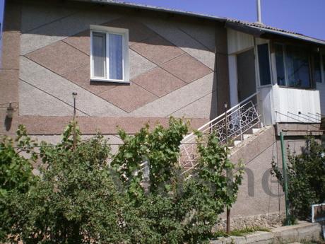 Rent a big house in Yalta, Yevpatoriya - apartment by the day