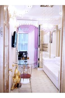 VIP apartment in the seaside city Ilyich, Chernomorsk (Illichivsk) - apartment by the day