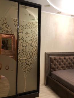 VIP apartment in the seaside city Ilyich, Chernomorsk (Illichivsk) - apartment by the day