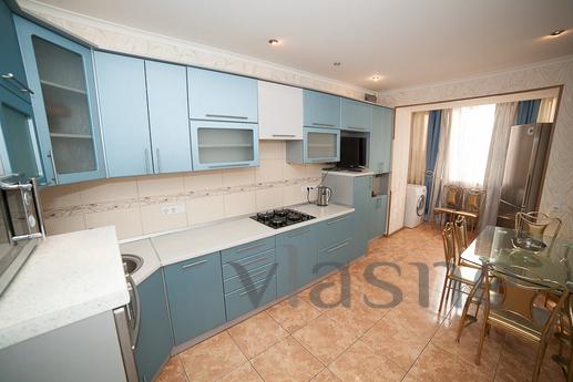 VIP apartment for rent, Chernomorsk (Illichivsk) - apartment by the day