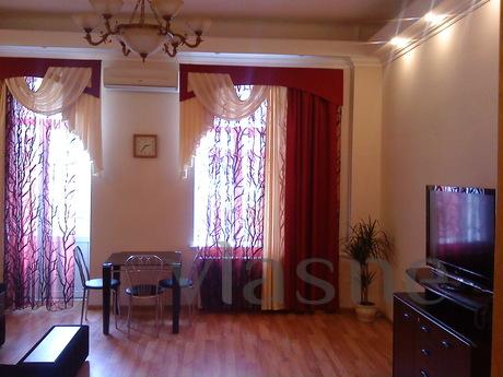 Chic 2-bedroom apartment in the center., Kyiv - apartment by the day