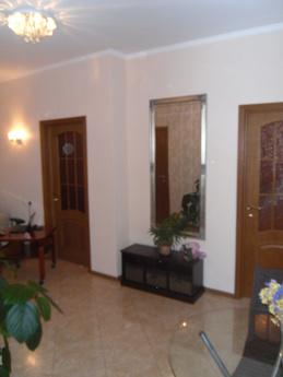 2 BR apartment with patio and parking, Sevastopol - apartment by the day