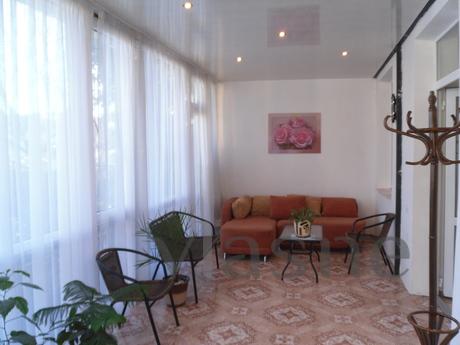 2 BR apartment with patio and parking, Sevastopol - apartment by the day