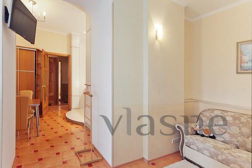 Rent an apartment in the center, Kyiv - apartment by the day