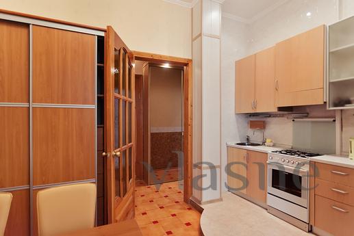 Rent an apartment in the center, Kyiv - apartment by the day