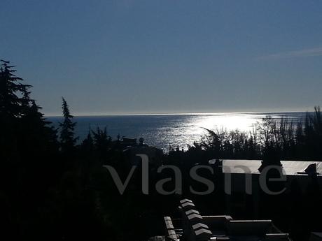 2 bedroom apartment 200m from the sea, Alushta - apartment by the day