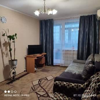 Daily! Bright piysk., Kharkiv - apartment by the day