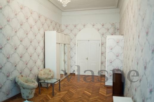 2 BR. in the heart of Petersburg, Saint Petersburg - apartment by the day