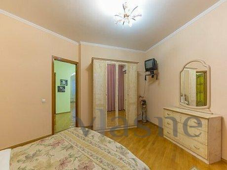 VIP apartment near the metro station Liv, Kyiv - apartment by the day