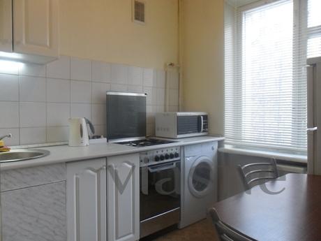 City center, 3 minutes from metro, Moscow - apartment by the day