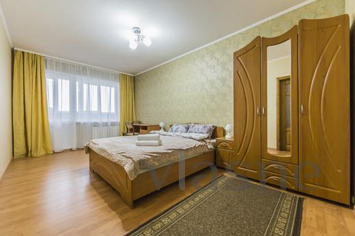 3-bedroom apartment near the metro stati, Kyiv - apartment by the day