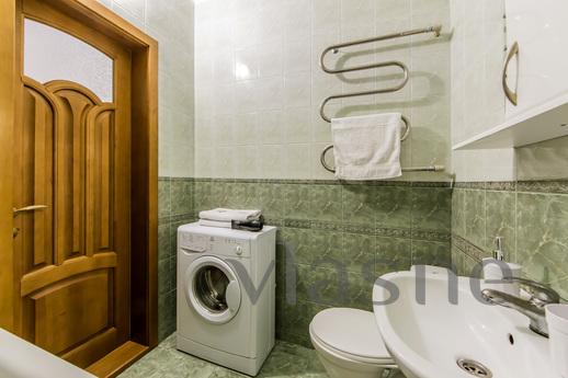 1-room apartment near the high-speed tra, Kyiv - apartment by the day