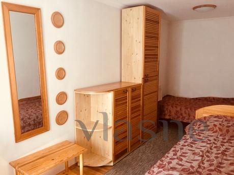 Two-room suite with a balcony, Yalta - apartment by the day