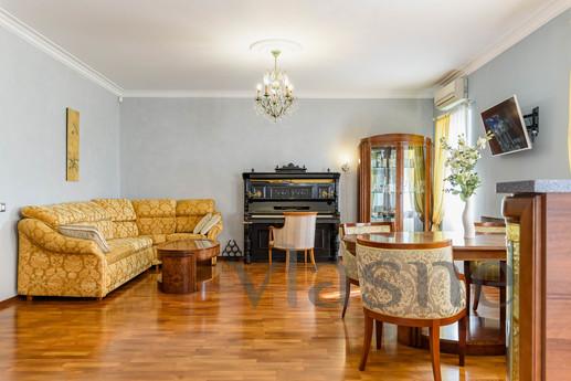 VIP apartment on Mayakovsky, Saint Petersburg - apartment by the day