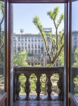 Роскошная квартира с видом на сад, Санкт-Петербург - квартира посуточно
