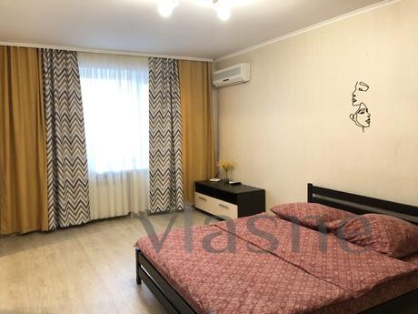 The apartments are located 350 meters from the City Park and