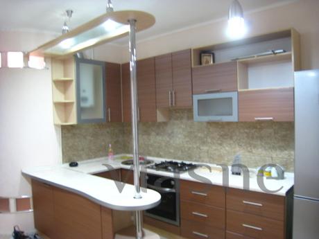 Center,2 minutes from a subway Pushkin, Kharkiv - apartment by the day