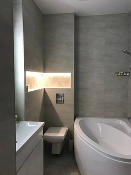 Zhuravli Newbuilding Metro Heroes of Lab, Kharkiv - apartment by the day