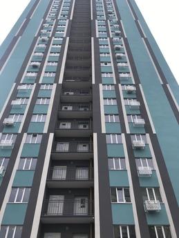 Zhuravli Newbuilding Metro Heroes of Lab, Kharkiv - apartment by the day