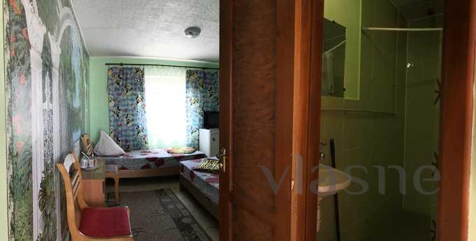 3-bed room with amenities in the center, Skadovsk - apartment by the day