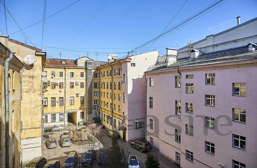 Italian 11, Saint Petersburg - apartment by the day