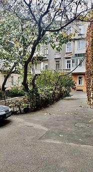 Apartments in the historic city center, Odessa - apartment by the day