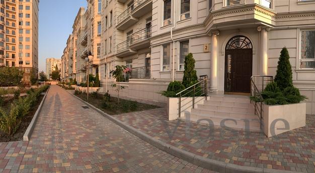 Stylish apartments on the Fontana by the, Odessa - apartment by the day